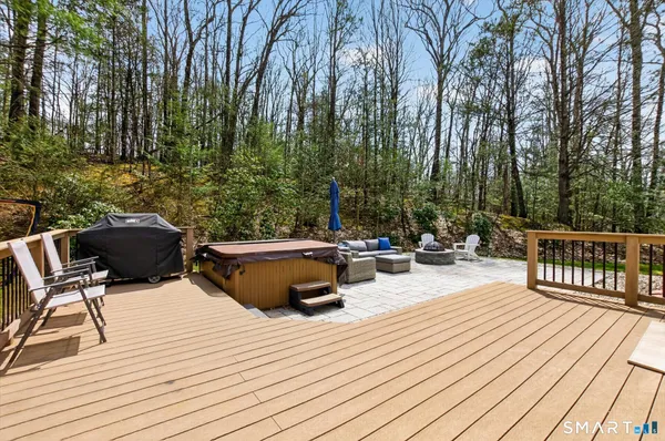 $589,900 | 64 Pine Glen Road, Simsbury, CT 06089