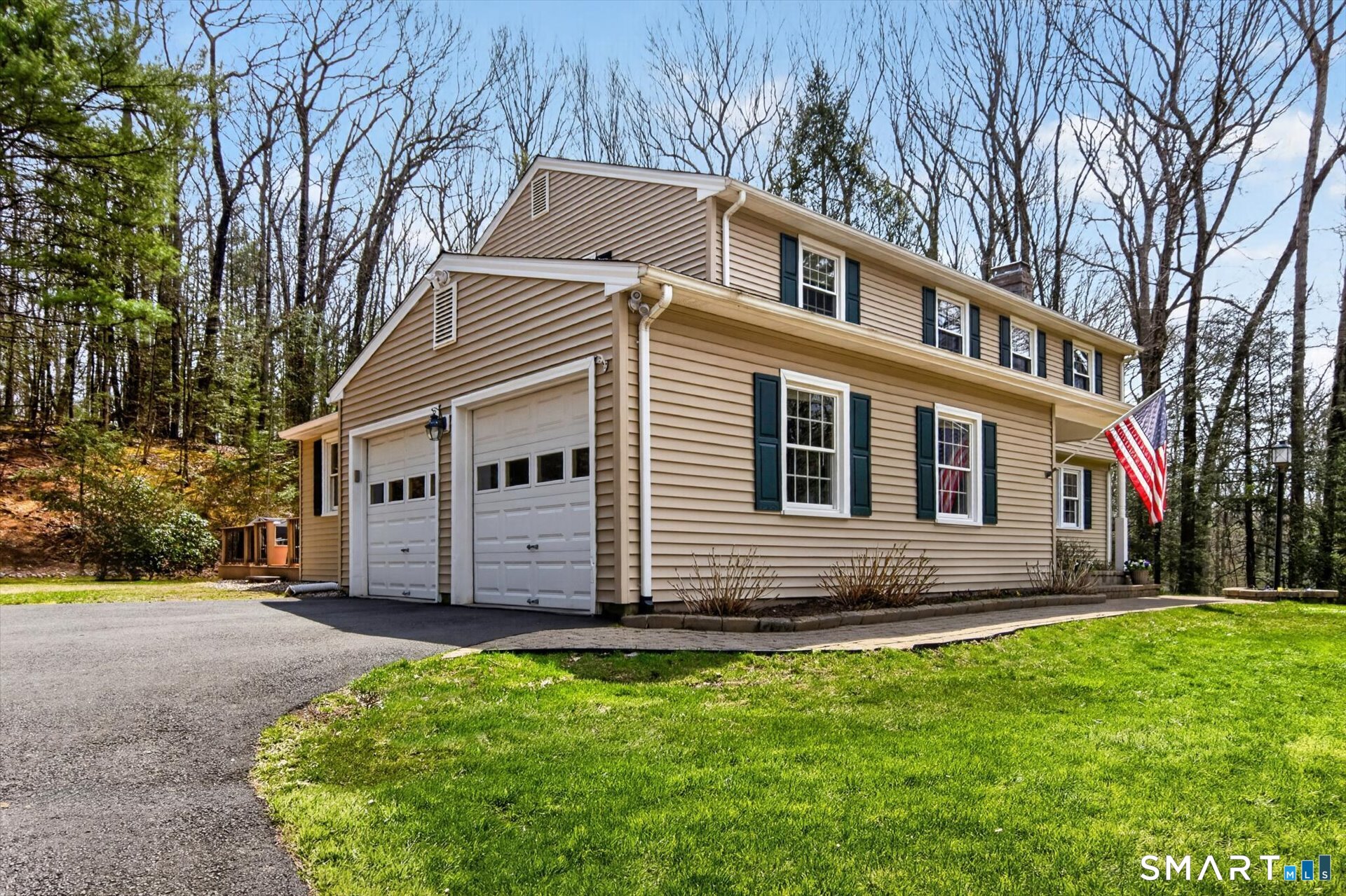 64 Pine Glen Road Simsbury, CT 06089 - Photo 4 of 35