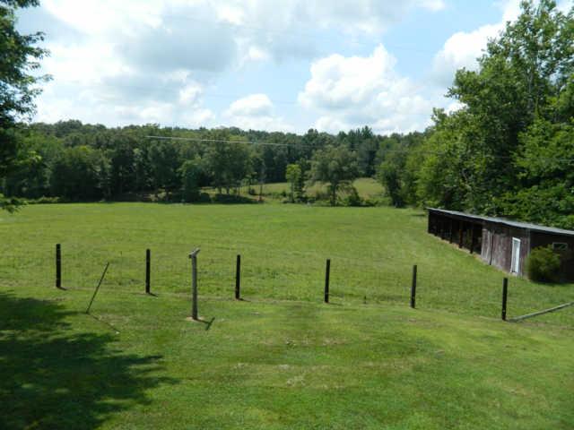 896 Hafner Road Charlotte, TN 37036 - Photo 17 of 20 Gallery Image 17