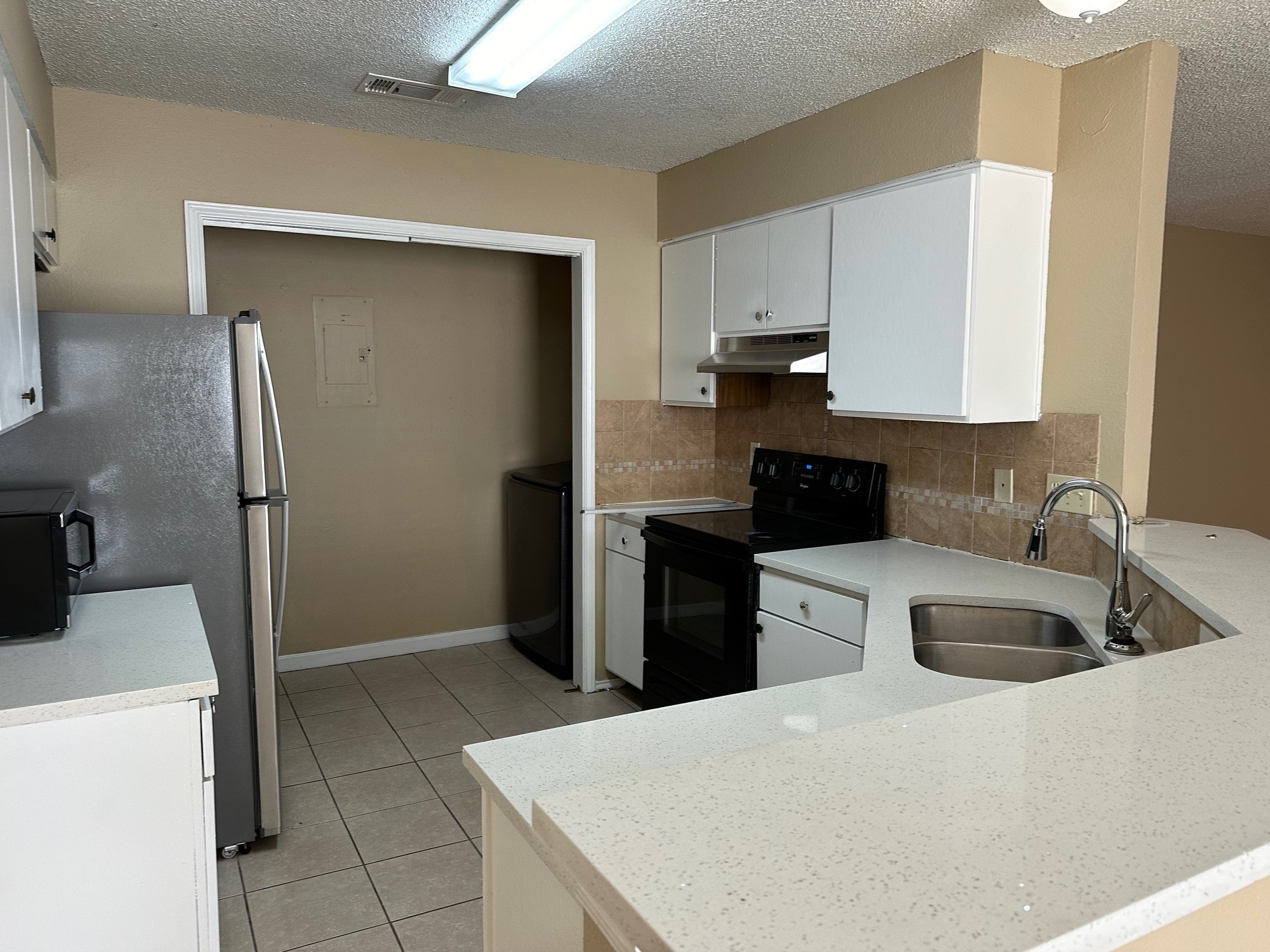4300 Duval Road, Unit B Austin, TX 78759 - Photo 3 of 13 Gallery Image 3