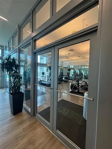 $2,900 | 90 Southwest 3rd Street, Unit 2207, Miami, FL 33130