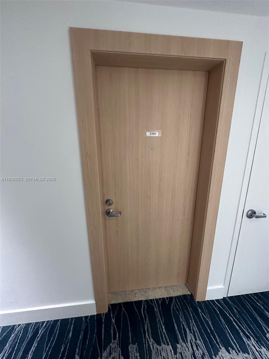 90 Southwest 3rd Street, Unit 2207 Miami, FL 33130 - Photo 7 of 17