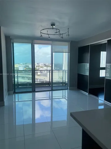 $2,900 | 90 Southwest 3rd Street, Unit 2207, Miami, FL 33130