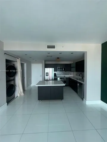 $2,900 | 90 Southwest 3rd Street, Unit 2207, Miami, FL 33130