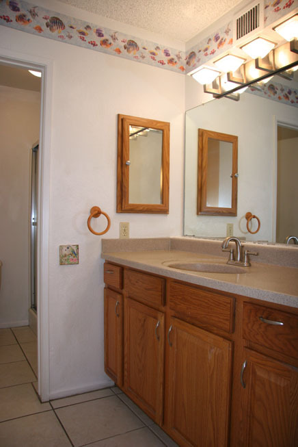 5612 South Jolly Roger Road Tempe, AZ 85283 - Photo 11 of 25 Master bathroom