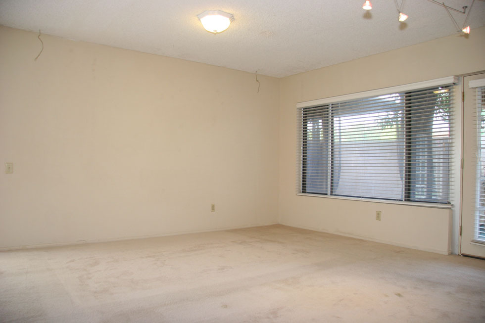 5612 South Jolly Roger Road Tempe, AZ 85283 - Photo 7 of 25 Dining room