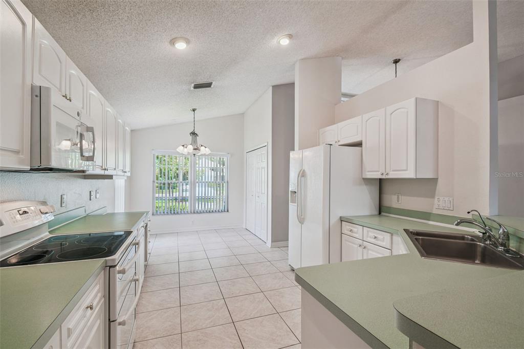 1747 Orchard Grove Avenue New Port Richey, FL 34655 - Photo 20 of 76