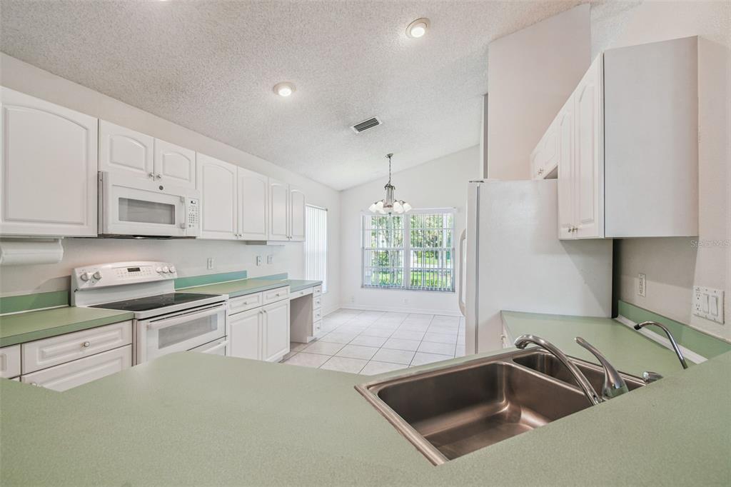 1747 Orchard Grove Avenue New Port Richey, FL 34655 - Photo 21 of 76