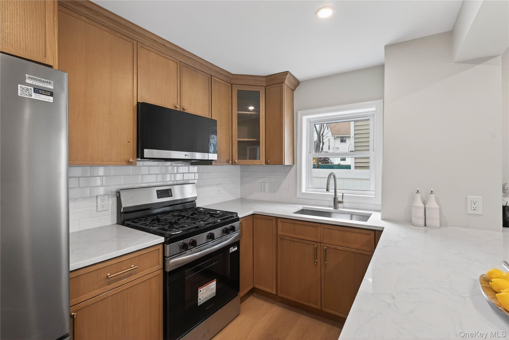 81 Potter Avenue New Rochelle, NY 10801 - Photo 10 of 22