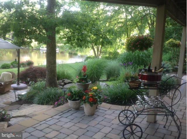 11571 Lake Newport Road Reston, VA 20194 - Photo 23 of 30 Lush landscaping and cobblestone patios