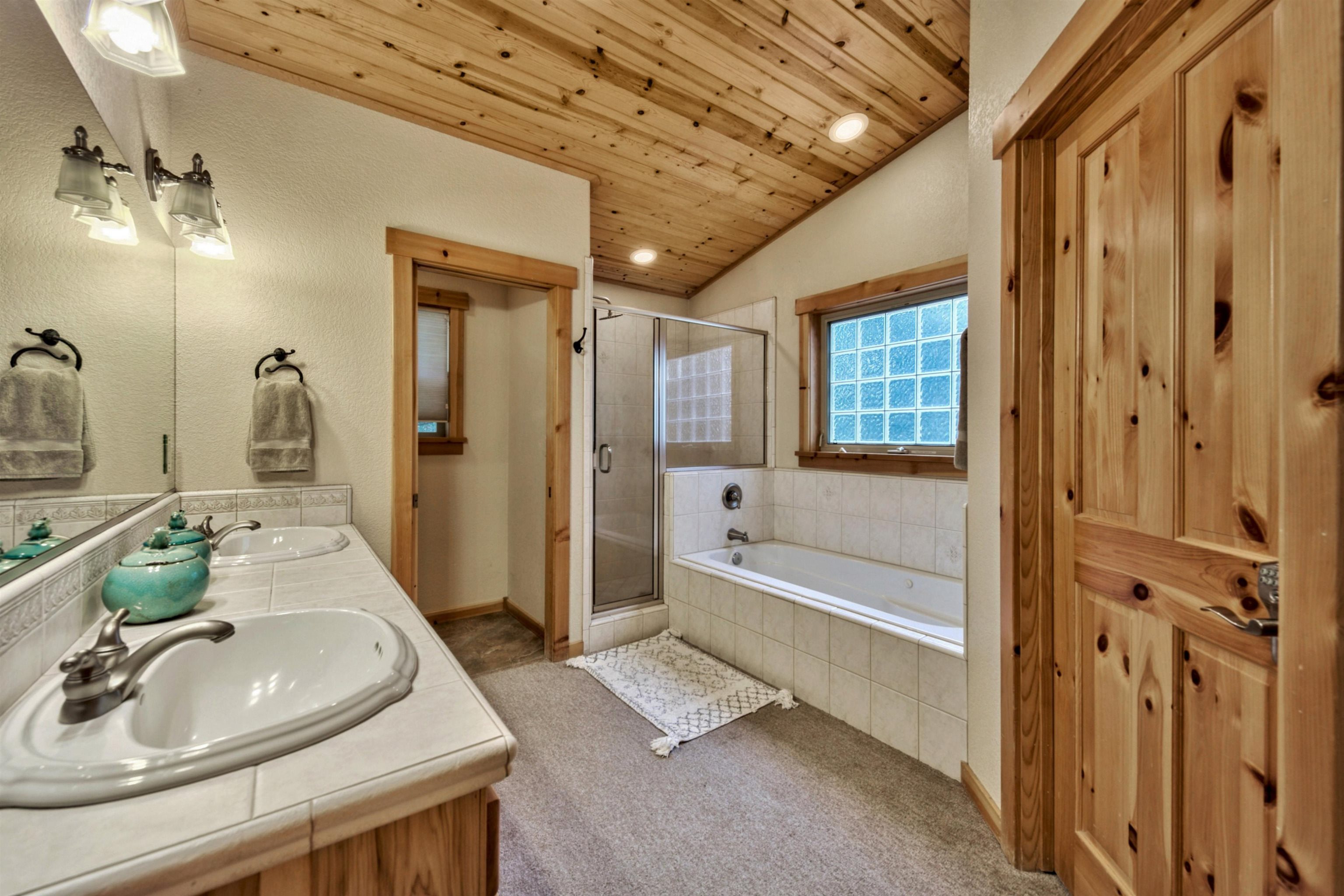 10436 Red Fir Road Truckee, CA 96161 - Photo 16 of 21 Gallery Image 16
