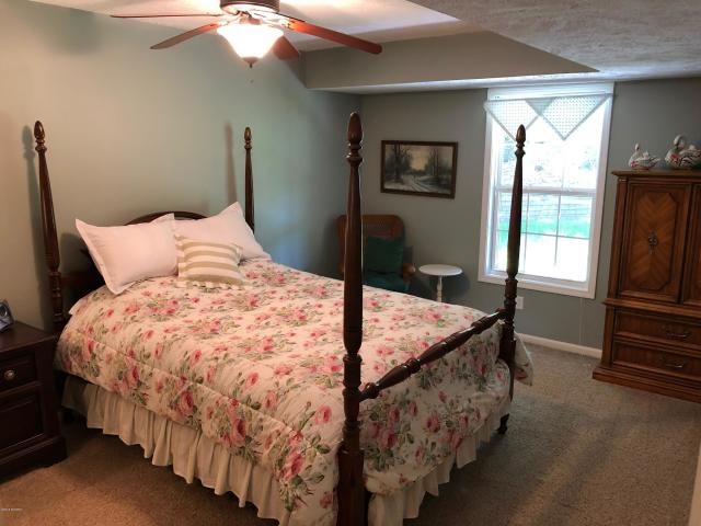 330 Lighthouse Way North Manistee, MI 49660 - Photo 26 of 29 1867495-25.JPG