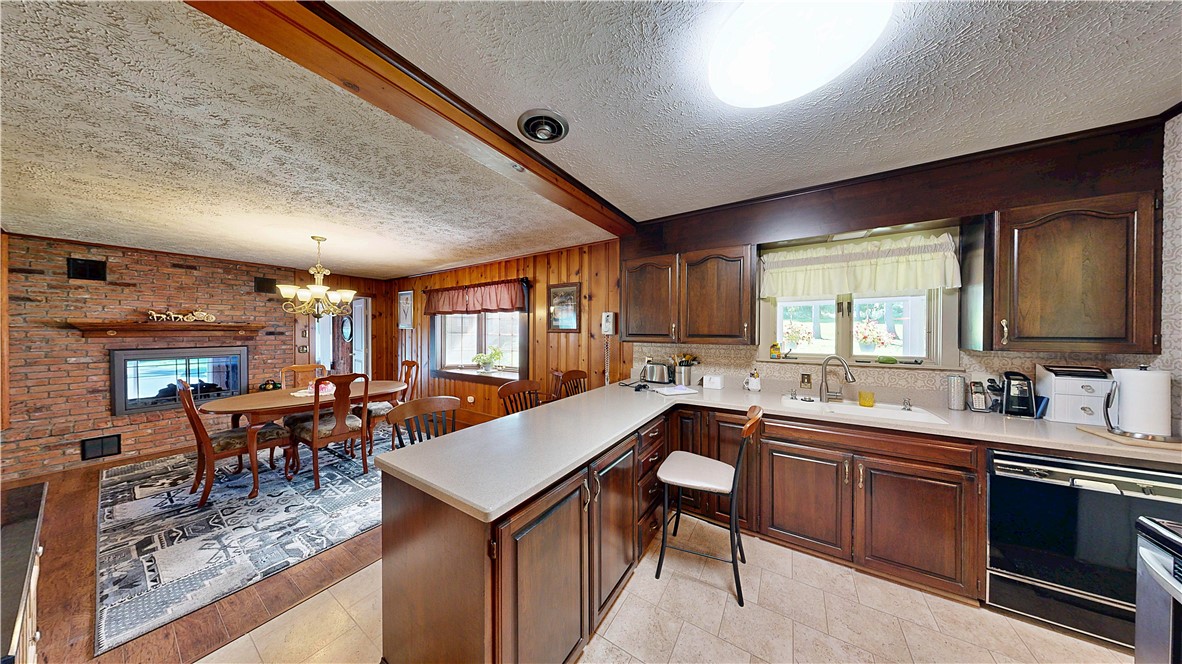286 Taylor Road Mendon, NY 14472 - Photo 7 of 27 Gallery Image 7