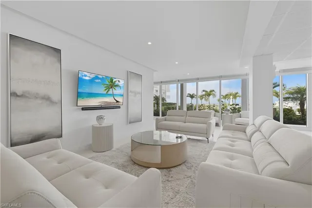 $15,995 | 3443 Gulf Shore Boulevard North, Unit 503, Naples, FL 34103