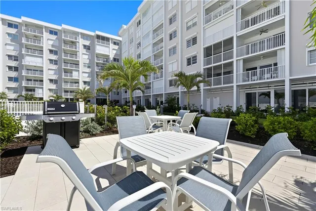 $15,995 | 3443 Gulf Shore Boulevard North, Unit 503, Naples, FL 34103