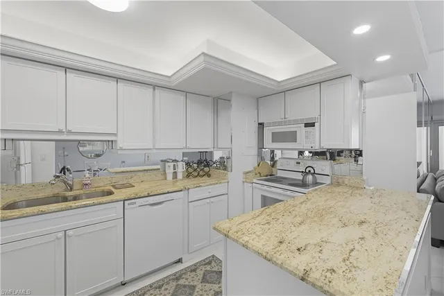 $15,995 | 3443 Gulf Shore Boulevard North, Unit 503, Naples, FL 34103