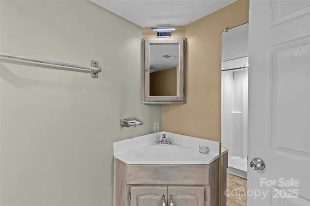 $410,000 | 3824 Matthews-Mint Hill Road, Matthews, NC 28105