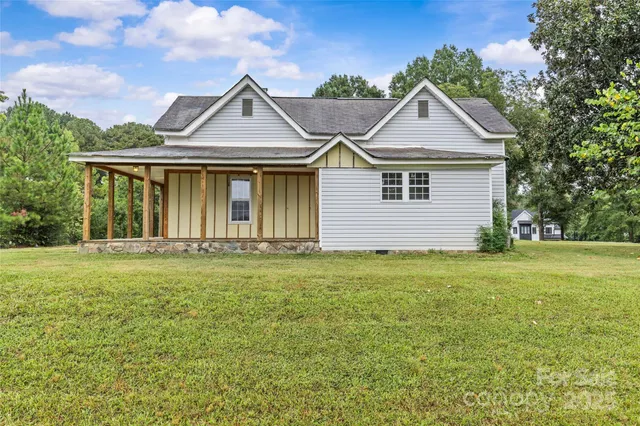 $410,000 | 3824 Matthews-Mint Hill Road, Matthews, NC 28105