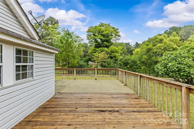 $410,000 | 3824 Matthews-Mint Hill Road, Matthews, NC 28105