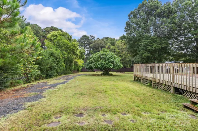 $410,000 | 3824 Matthews-Mint Hill Road, Matthews, NC 28105