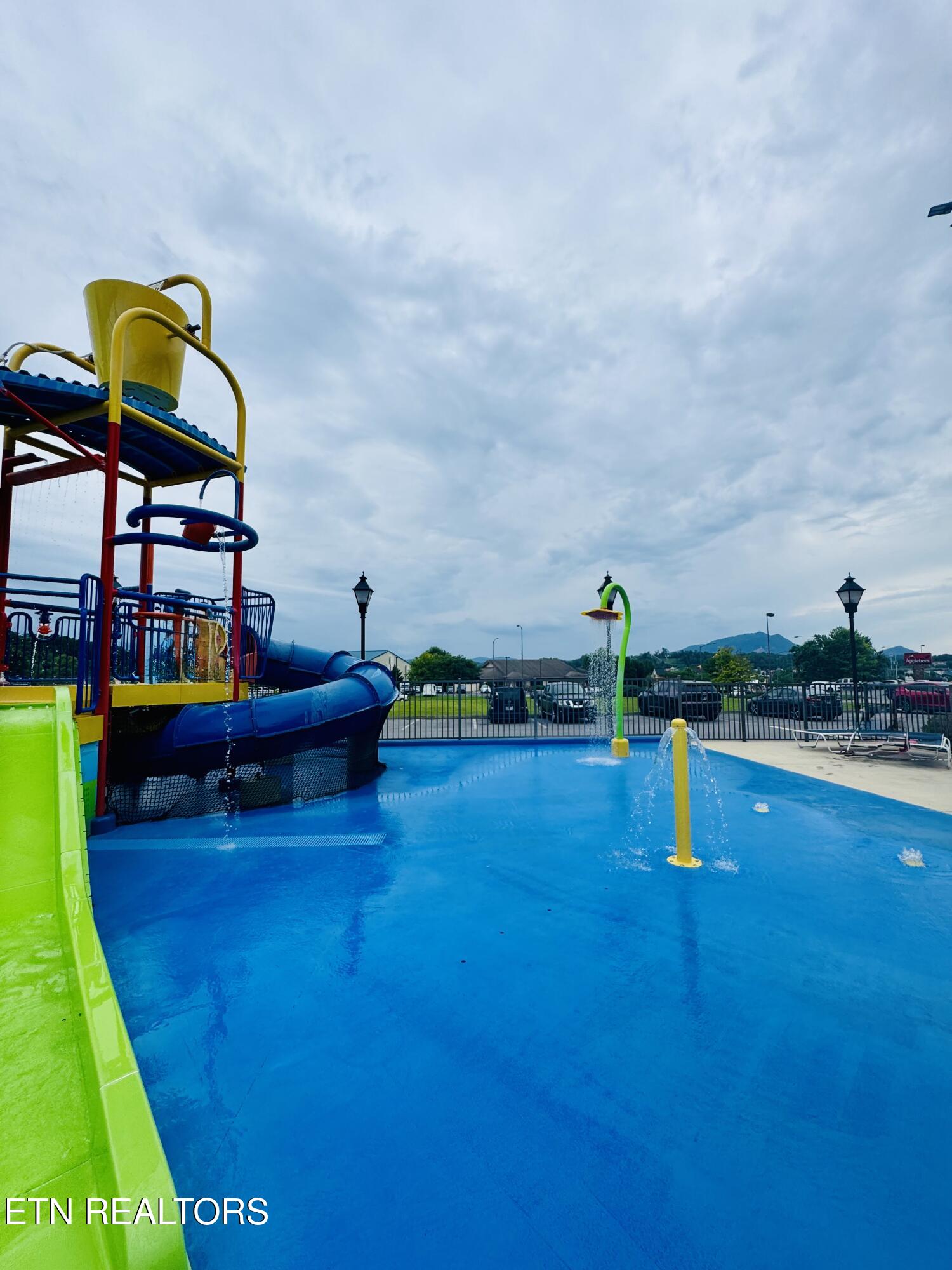 225 Collier Drive, Unit 2311 Sevierville, TN 37862 - Photo 42 of 49 IMG_2551