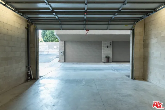 a view of a garage