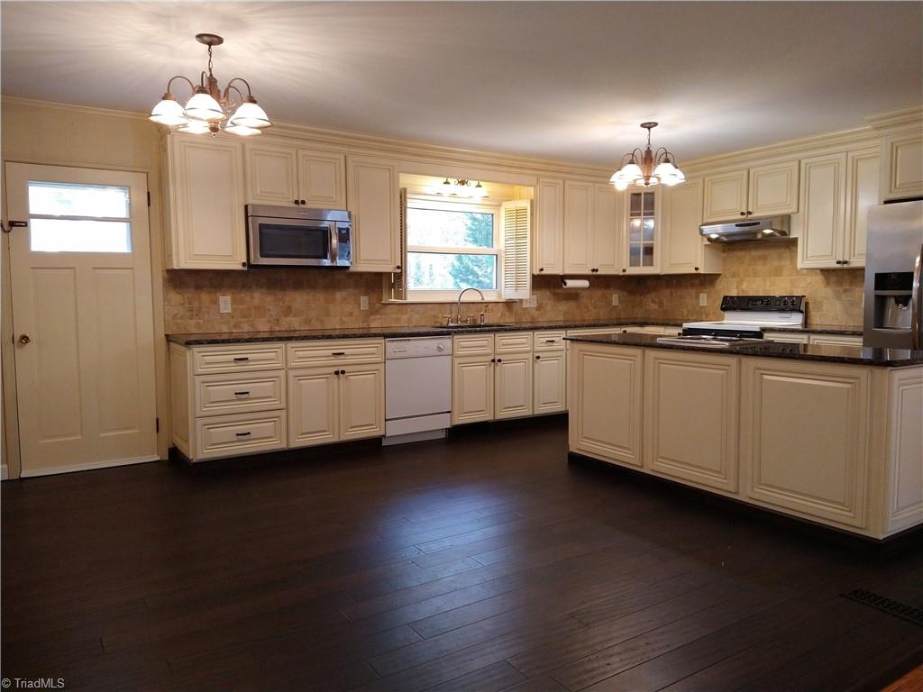 441 Jack Young Road Lexington, NC 27292 - Photo 5 of 32 Gallery Image 5