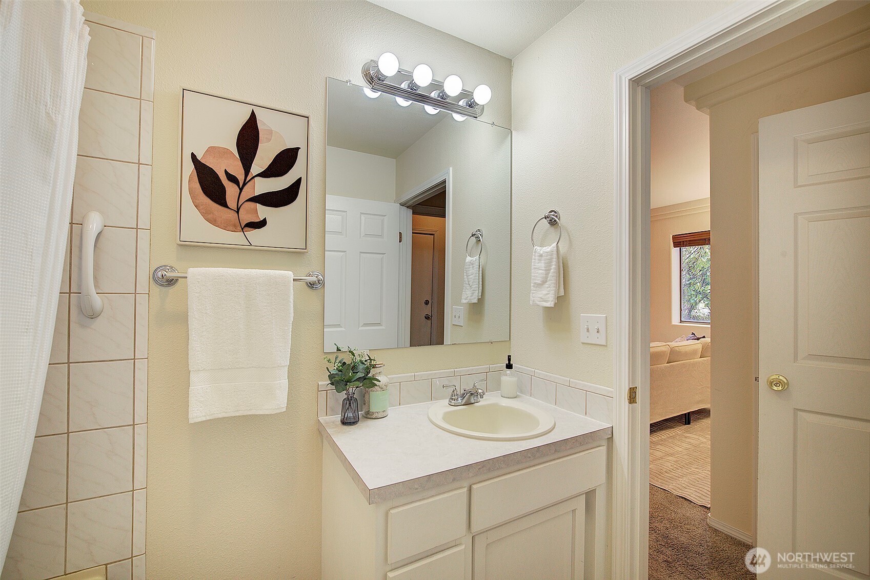 26229 197th Place Southeast Covington, WA 98042 - Photo 27 of 39 a bathroom with a sink and a mirror