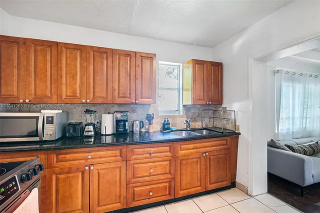 $4,250 | 243 Northwest 44th Street, Miami, FL 33127