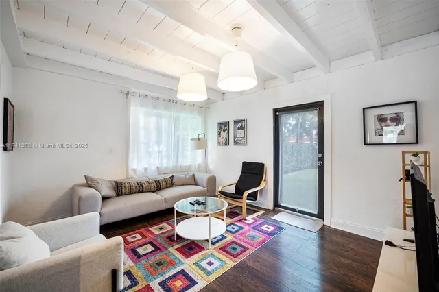 $4,250 | 243 Northwest 44th Street, Miami, FL 33127