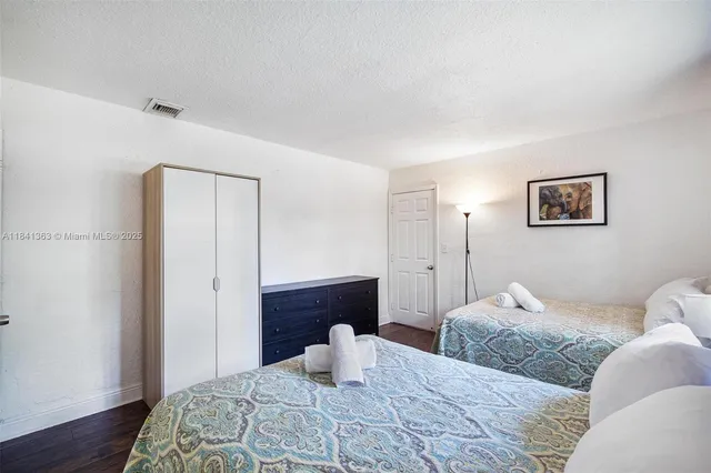 $4,250 | 243 Northwest 44th Street, Miami, FL 33127