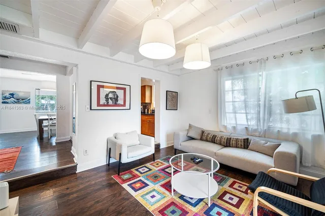 $4,250 | 243 Northwest 44th Street, Miami, FL 33127