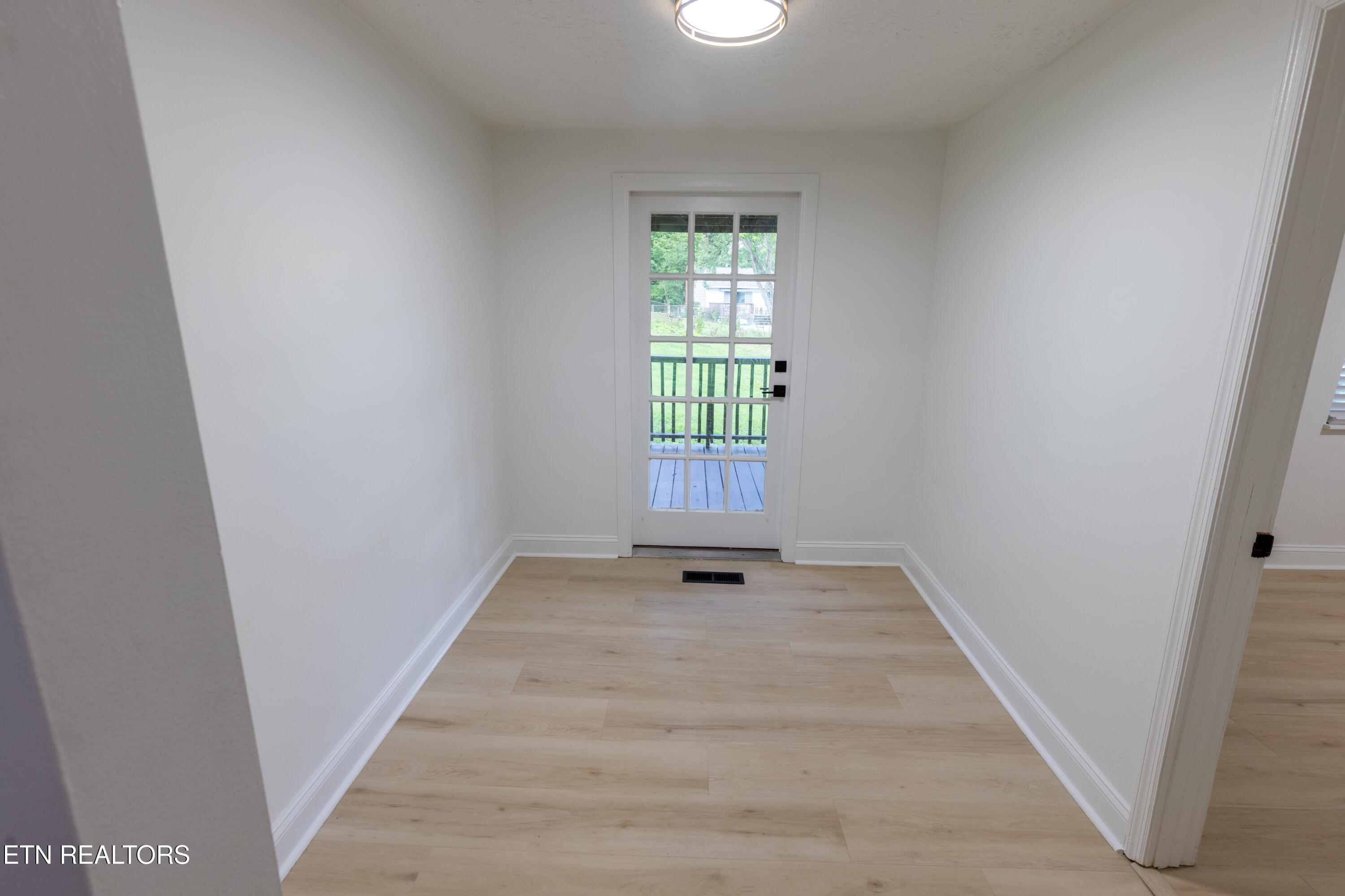 5600 Wassman Road Knoxville, TN 37912 - Photo 23 of 28 5600 Wassman-22
