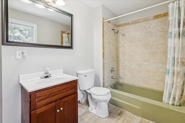 $255,000 | 149 Thomas Road, Bolingbrook, IL 60440