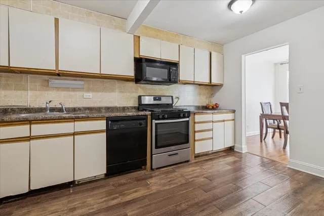 $255,000 | 149 Thomas Road, Bolingbrook, IL 60440