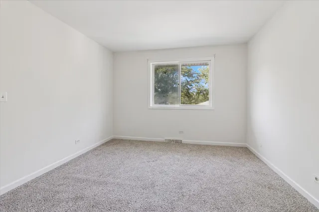 $255,000 | 149 Thomas Road, Bolingbrook, IL 60440