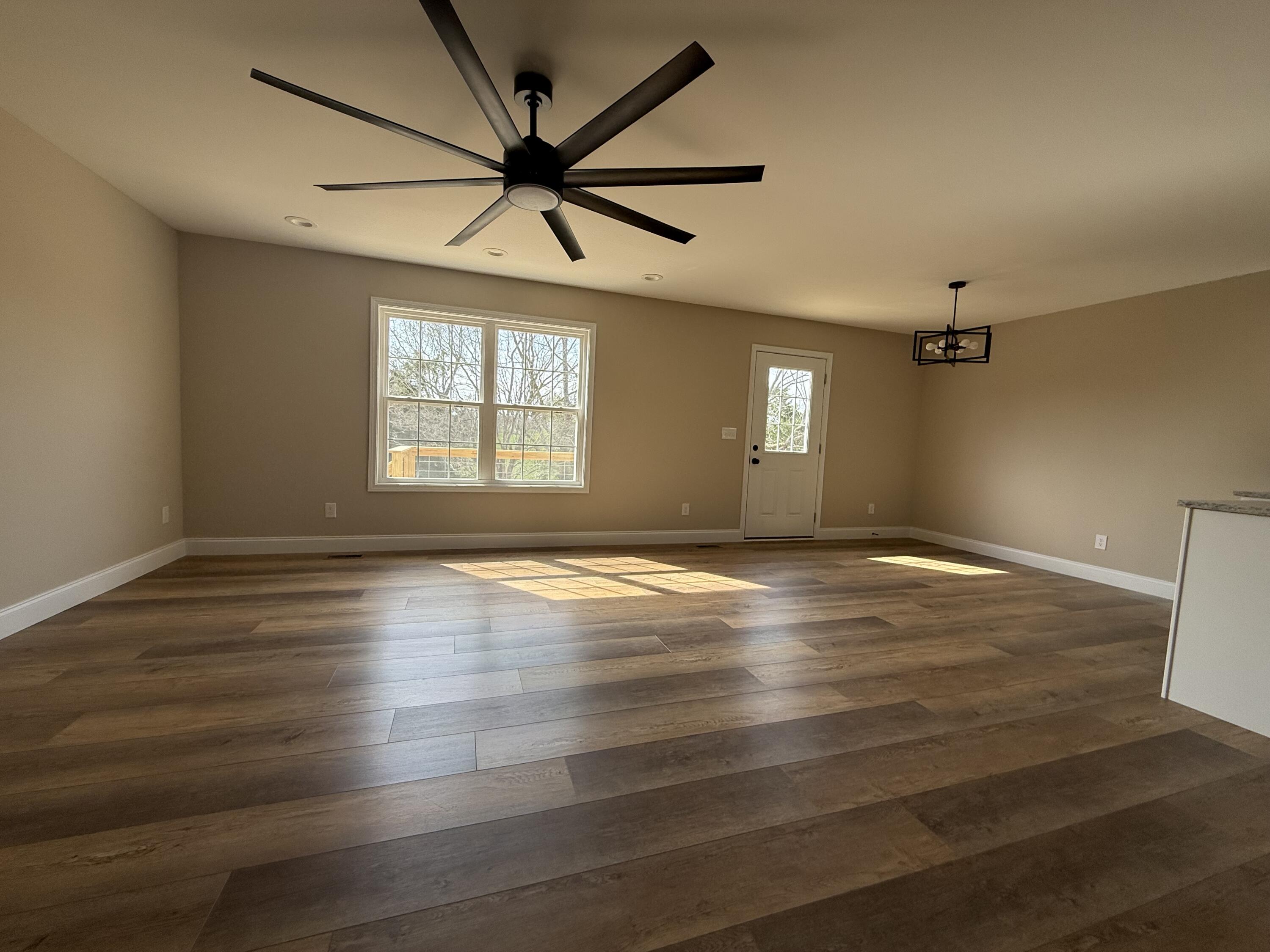 321 Hawk Creek Road London, KY 40741 - Photo 6 of 23 IMG_8116