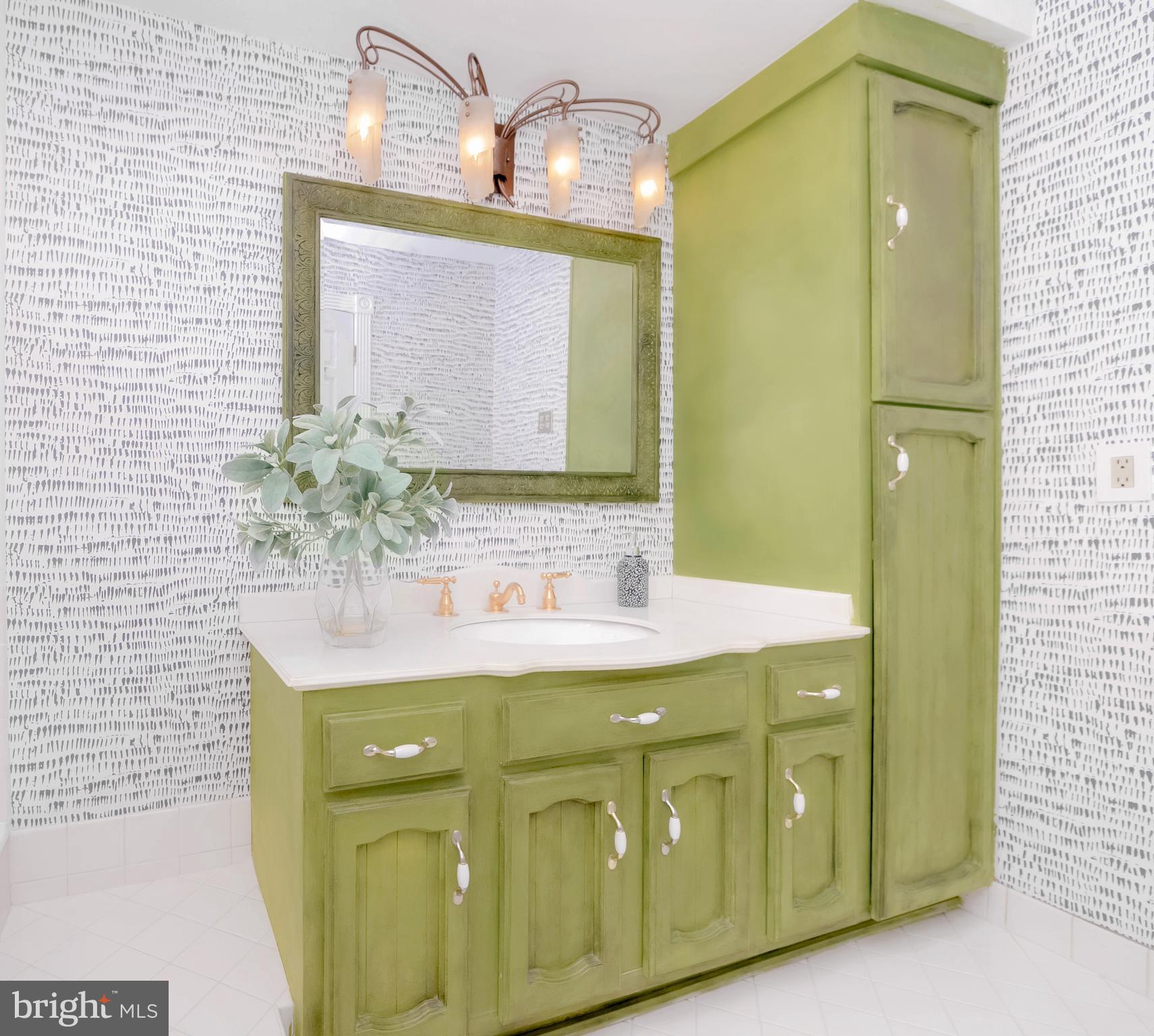 174 Centura Cherry Hill, Unit 174 Cherry Hill, NJ 08003 - Photo 17 of 27 Second Bathroom