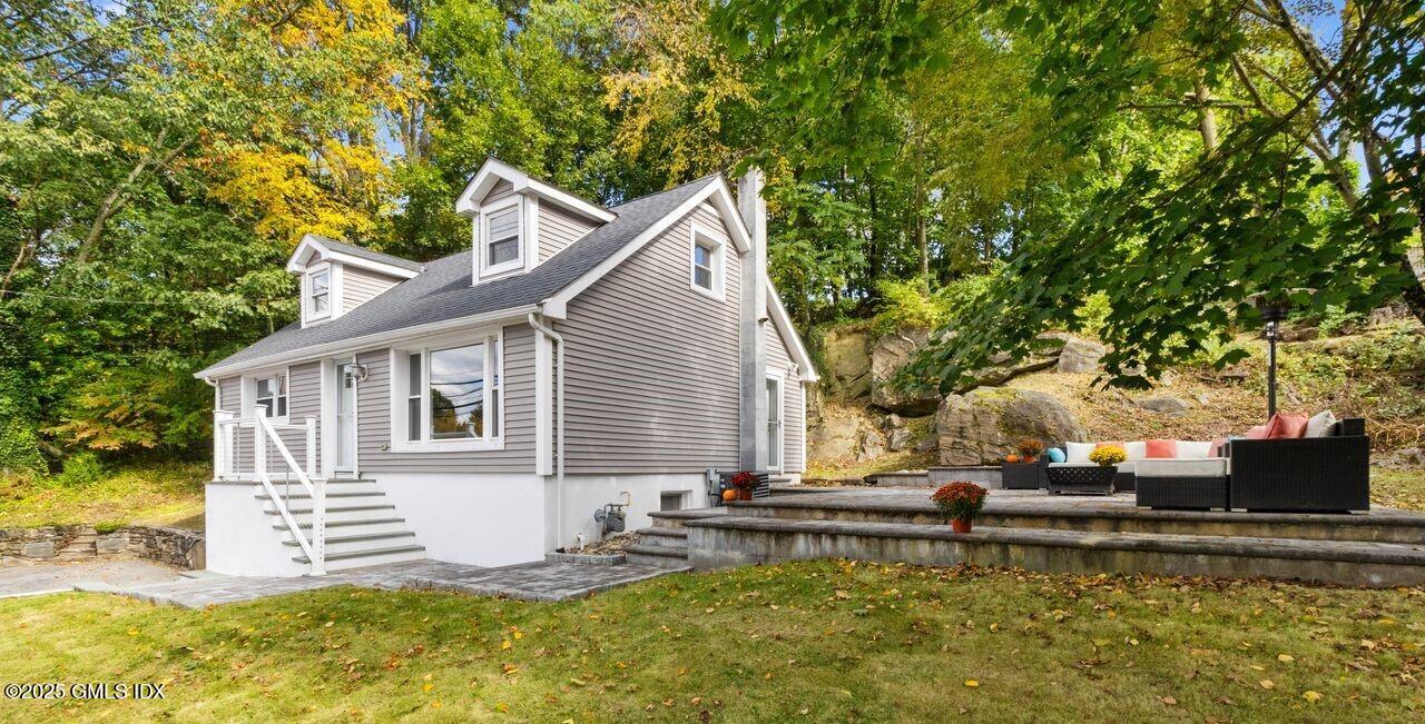 207 Sheep Hill Road Riverside, CT 06878 - Photo 3 of 18 Home and Entertaining Patio