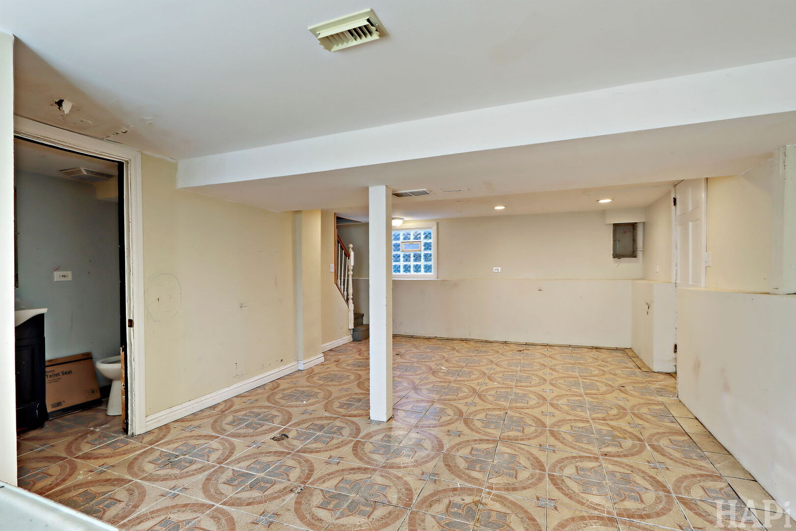 619 North Butrick Street Waukegan, IL 60085 - Photo 15 of 20 a view of an empty room