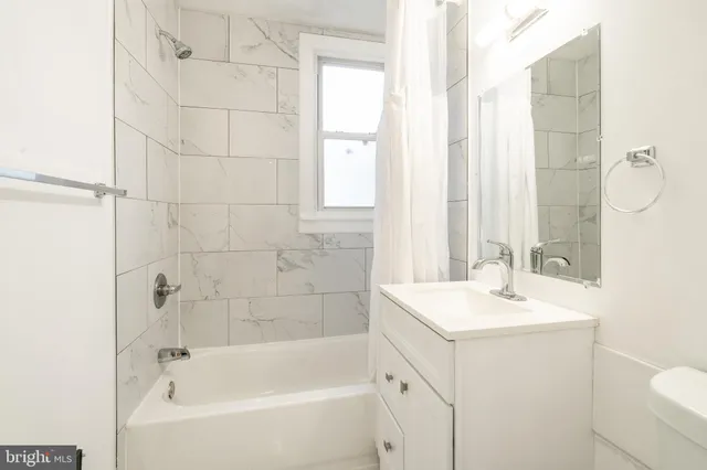 $1,995 | 4004 Beecher Street Northwest, Unit 201, Washington, DC 20007