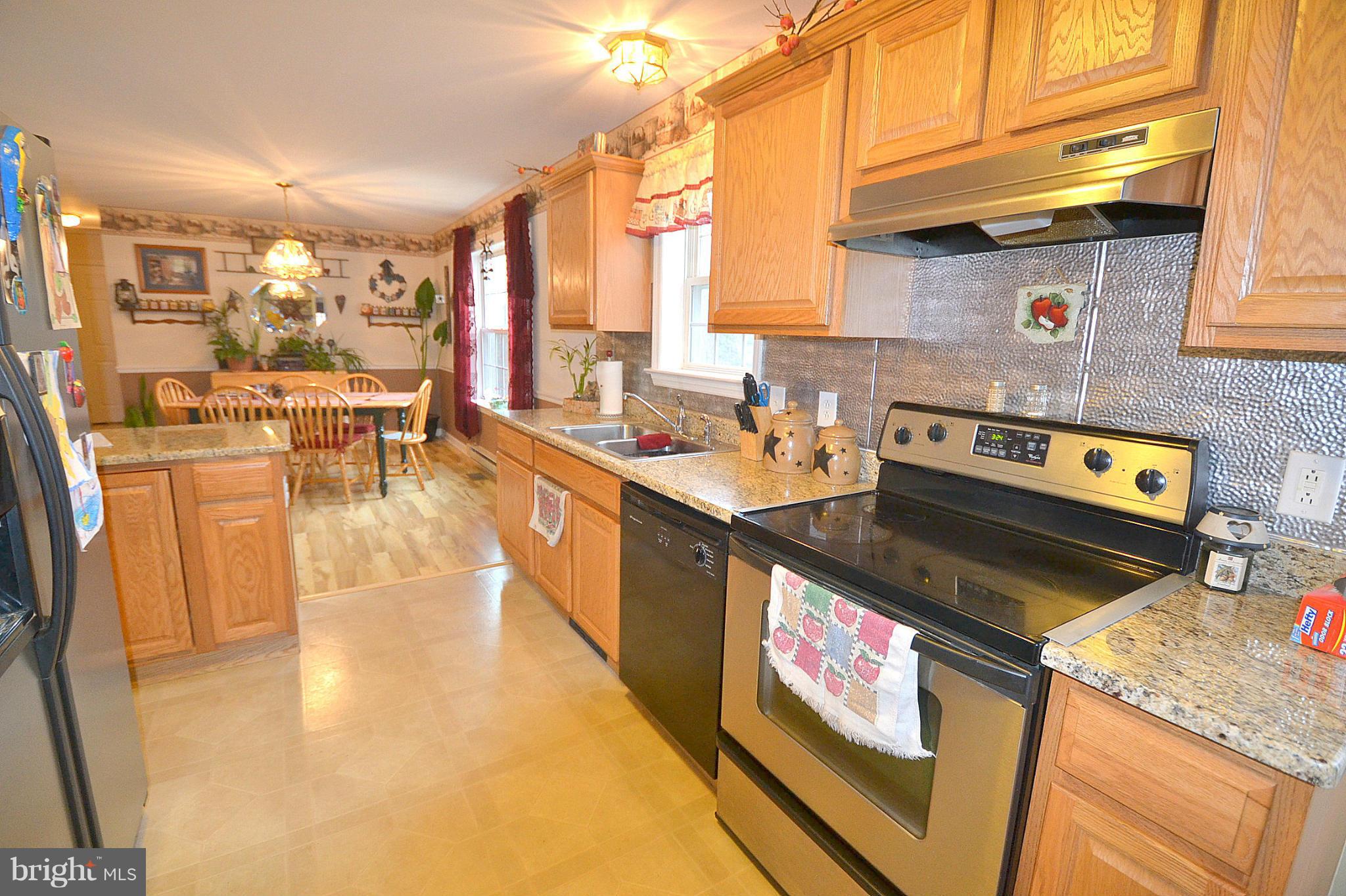 259 McCubbin Road Winchester, VA 22603 - Photo 5 of 30 Kitchen