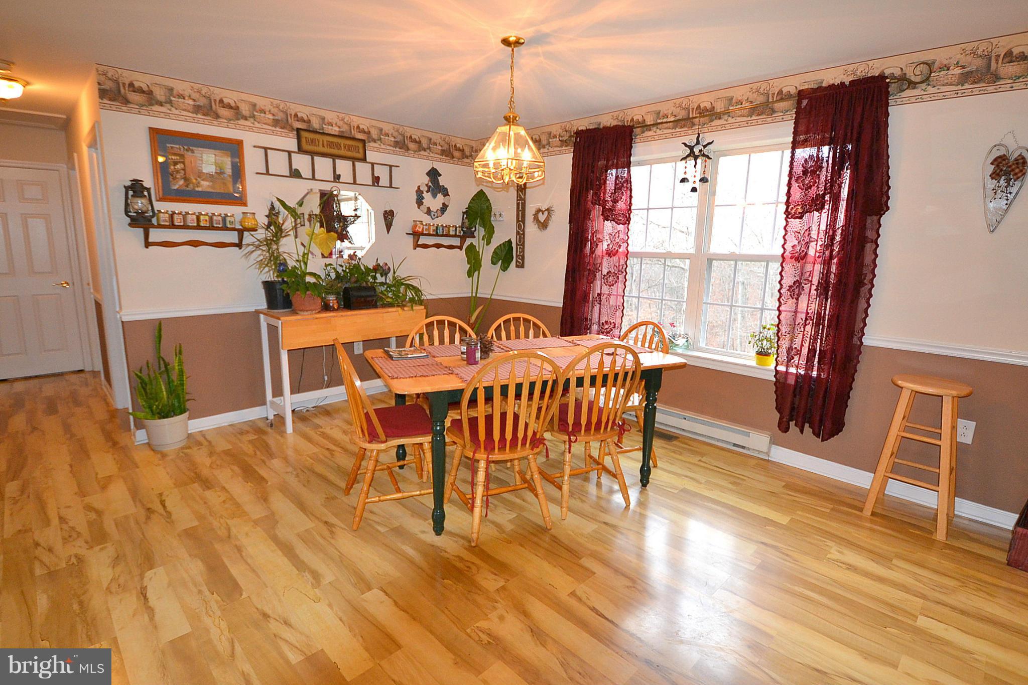 259 McCubbin Road Winchester, VA 22603 - Photo 9 of 30 Dining Room