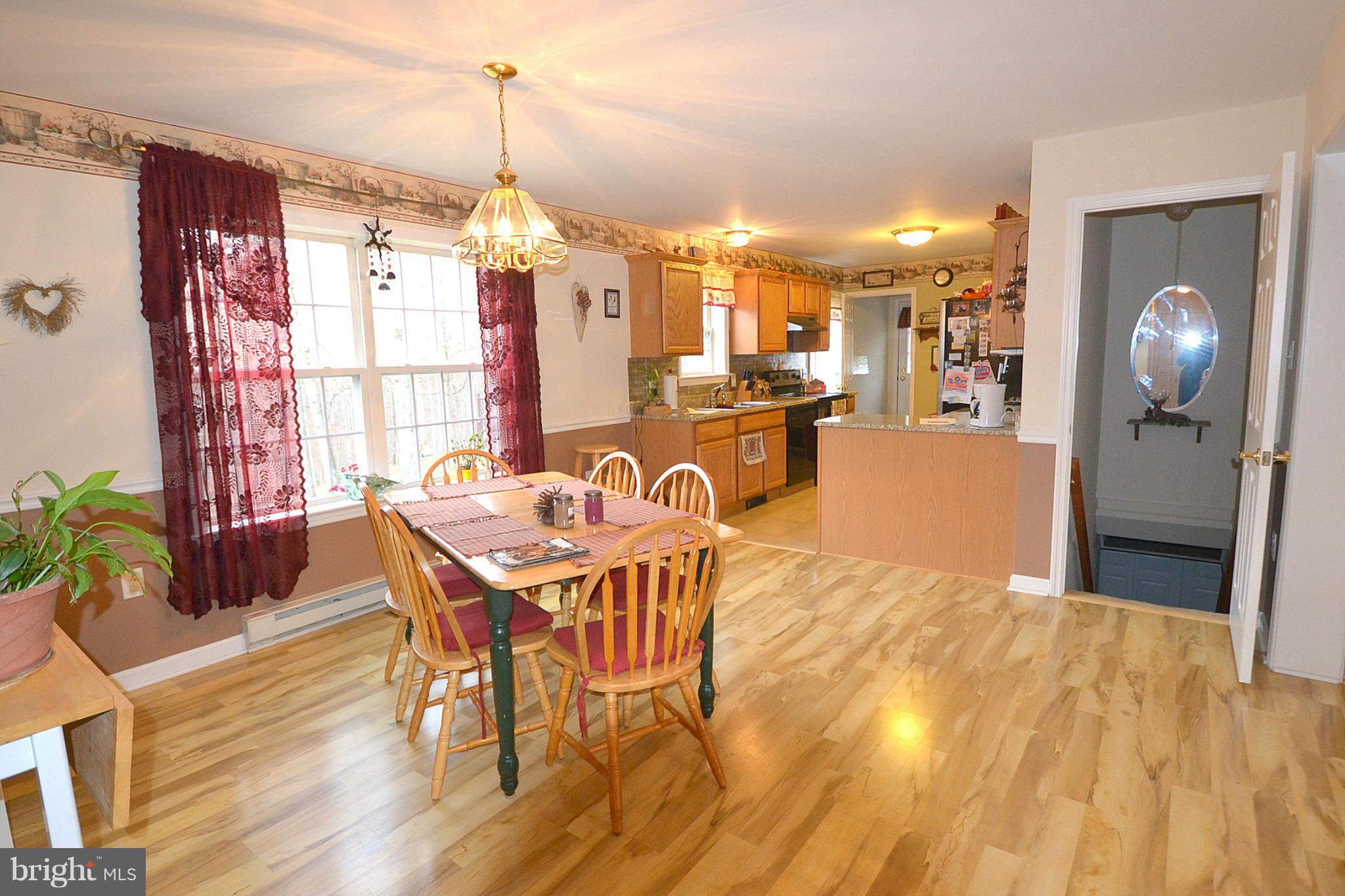 259 McCubbin Road Winchester, VA 22603 - Photo 10 of 30 Dining Room