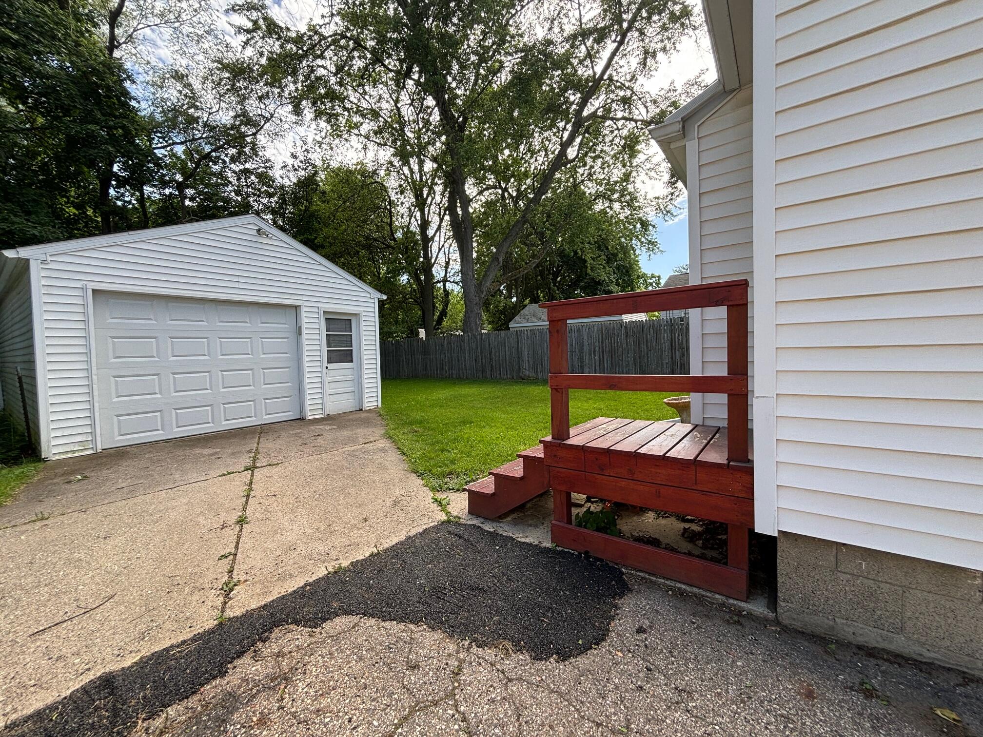 1205 West Rundle Avenue Lansing, MI 48910 - Photo 3 of 27 IMG_4486