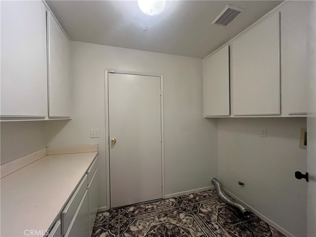 15827 Fiddleleaf Road Fontana, CA 92337 - Photo 5 of 15