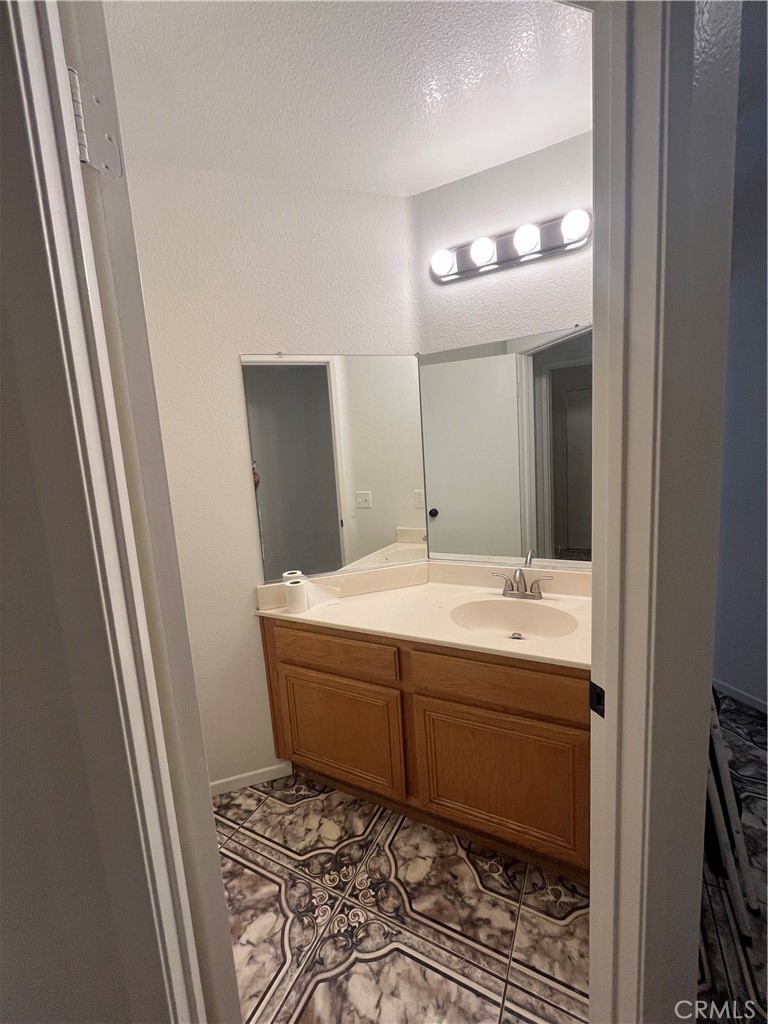 15827 Fiddleleaf Road Fontana, CA 92337 - Photo 8 of 15