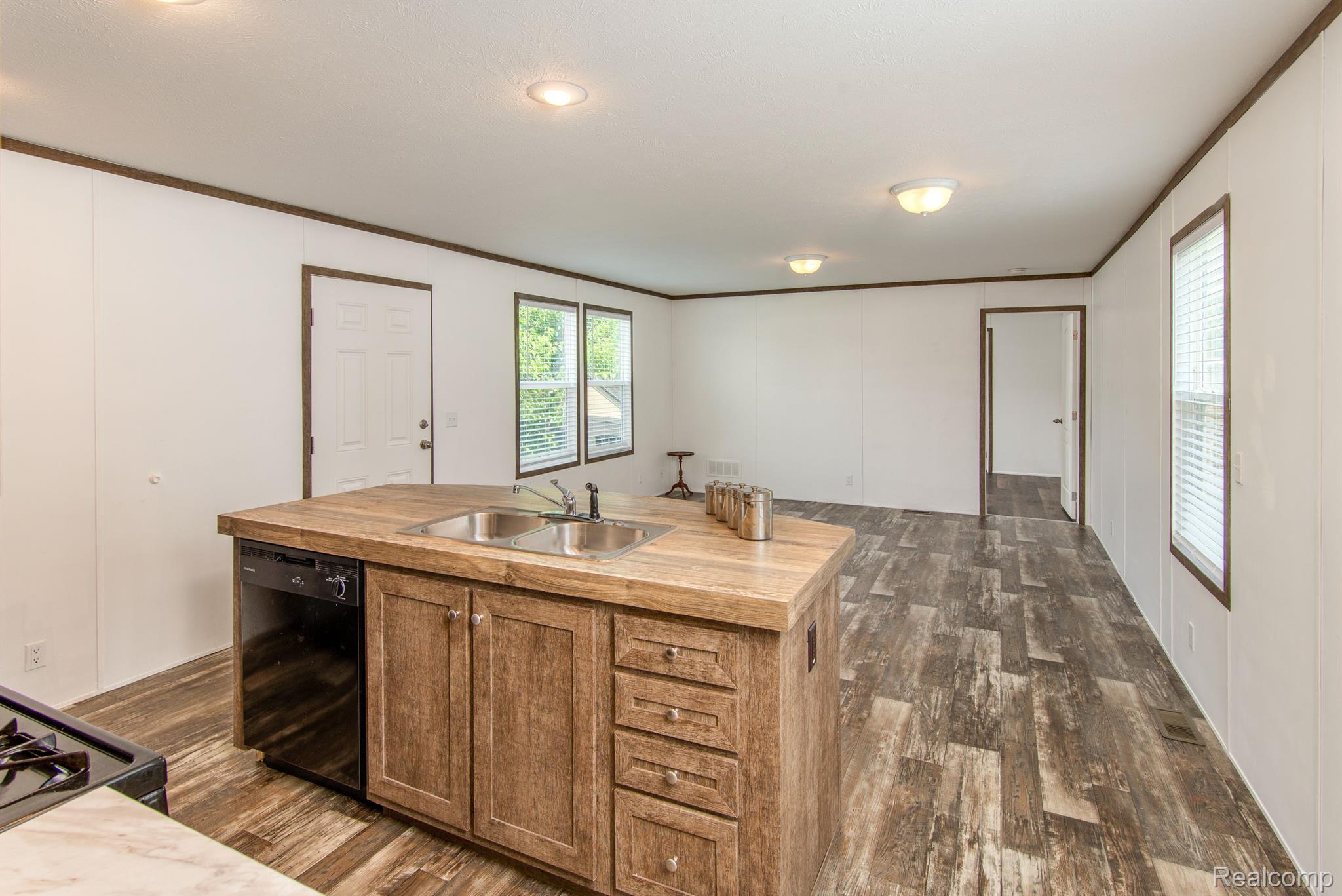 200 Flicker Street Rochester, MI 48309 - Photo 6 of 20 Gallery Image 6