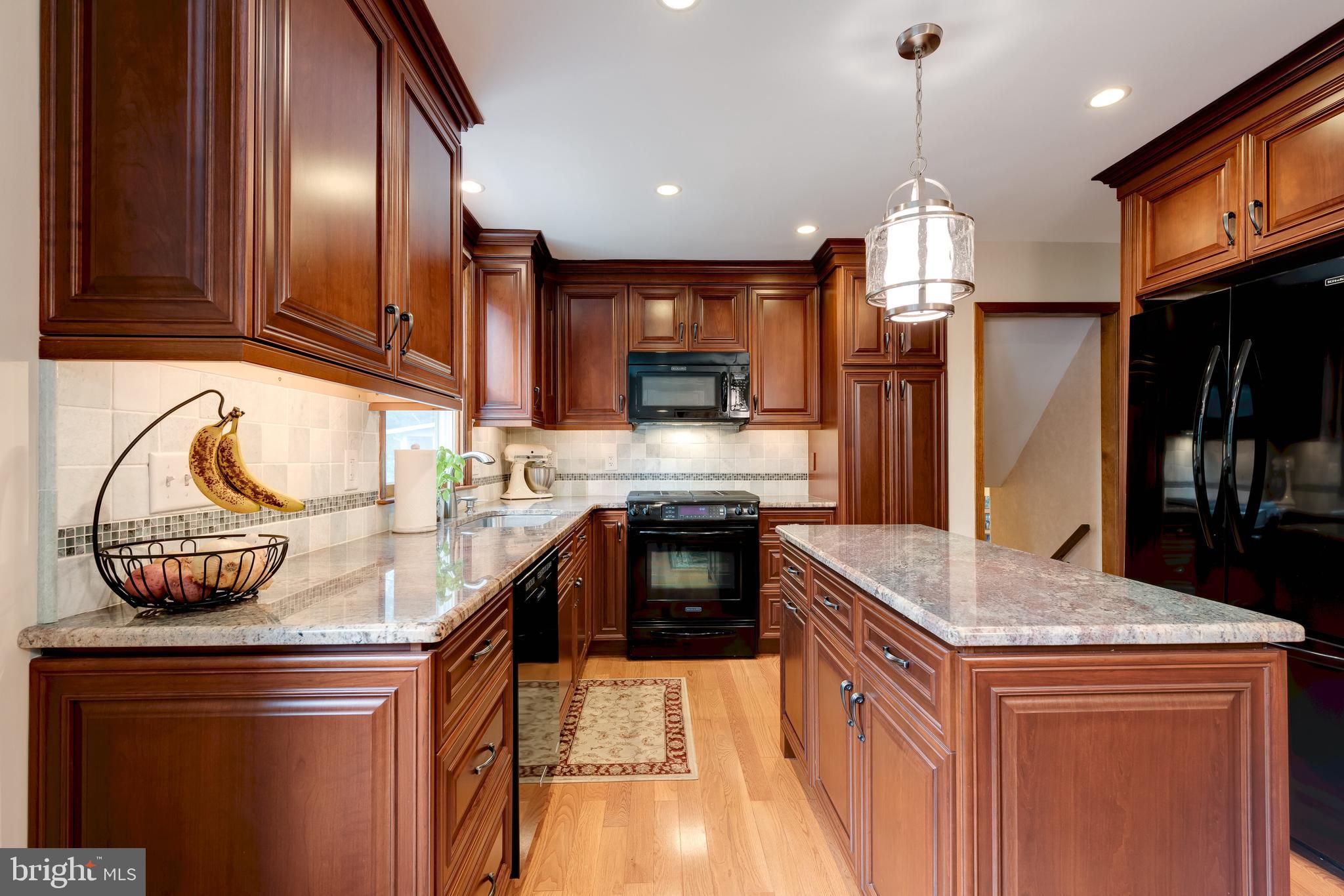 336 Summit Road Media, PA 19063 - Photo 3 of 37
