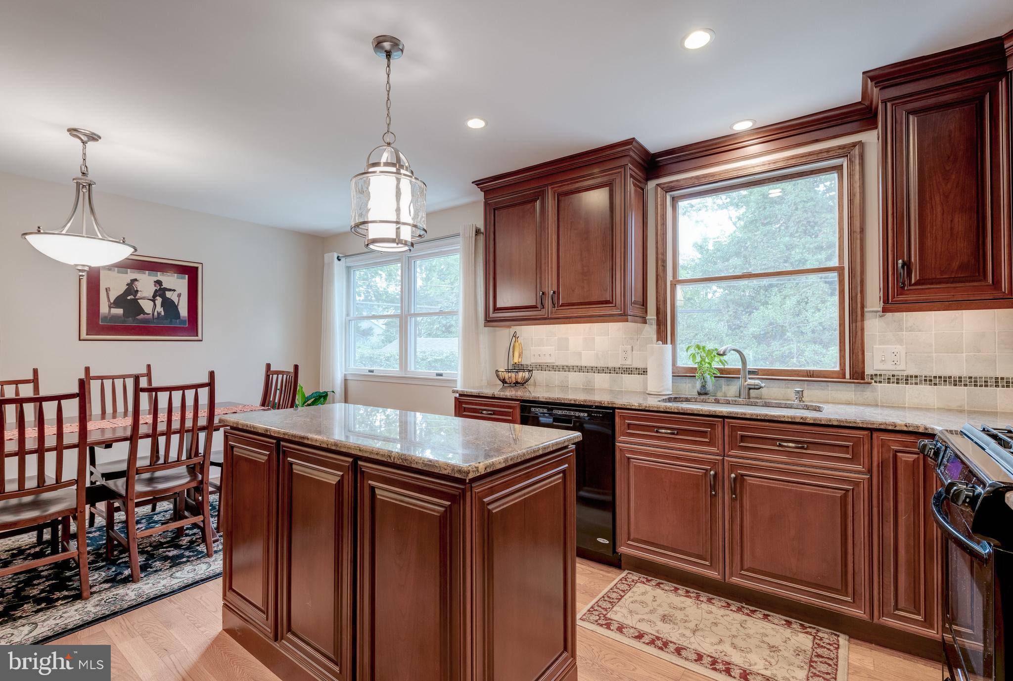 336 Summit Road Media, PA 19063 - Photo 4 of 37